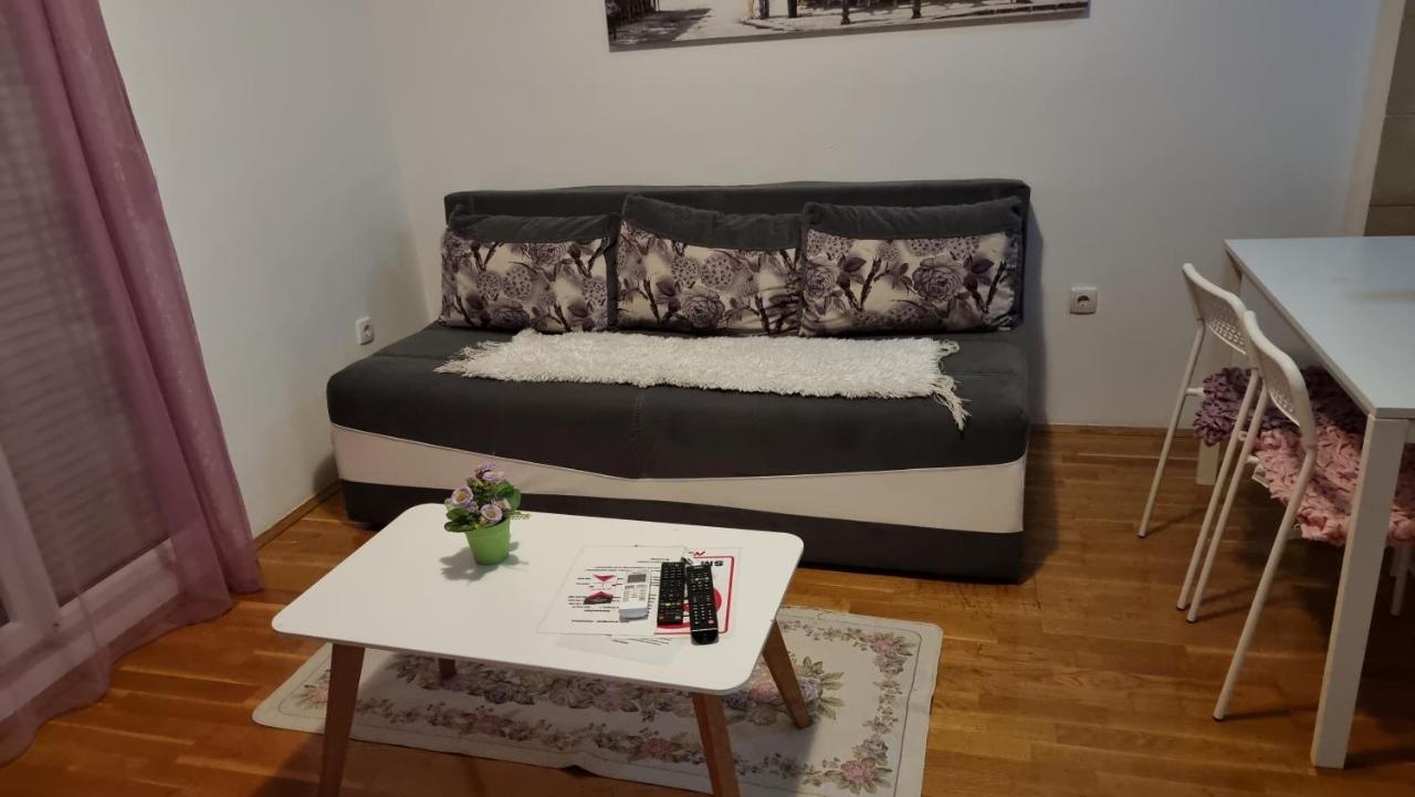 Naki Apartmani Подгориця Екстер'єр фото