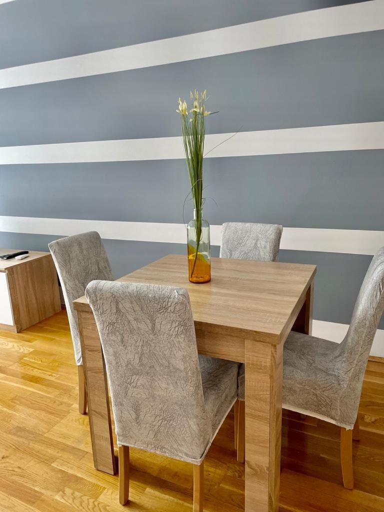Naki Apartmani Подгориця Номер фото